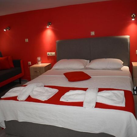 Rodoula Luxury Αpartment 2 Chrissi Akti Chania Exterior foto